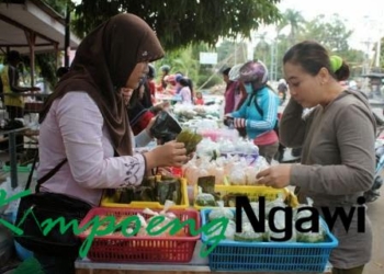 Omzet Penjual Takjil Musiman Di Ngawi Mencapai Jutaan Rupiah