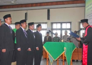 DPRD Ngawi Paripurnakan Pengesahan Ketua Dan Wakil Ketua Difinitif