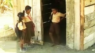 Siswa SD Di Ngawi Tak Bersepatu