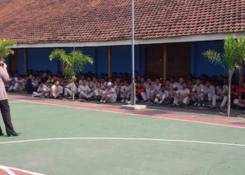 Sosialisasi Tentang Bahaya Narkoba