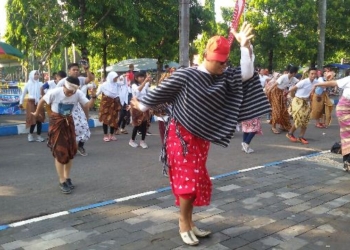 Ahad Enjing Gerakan Bersarung Nusantara 2016