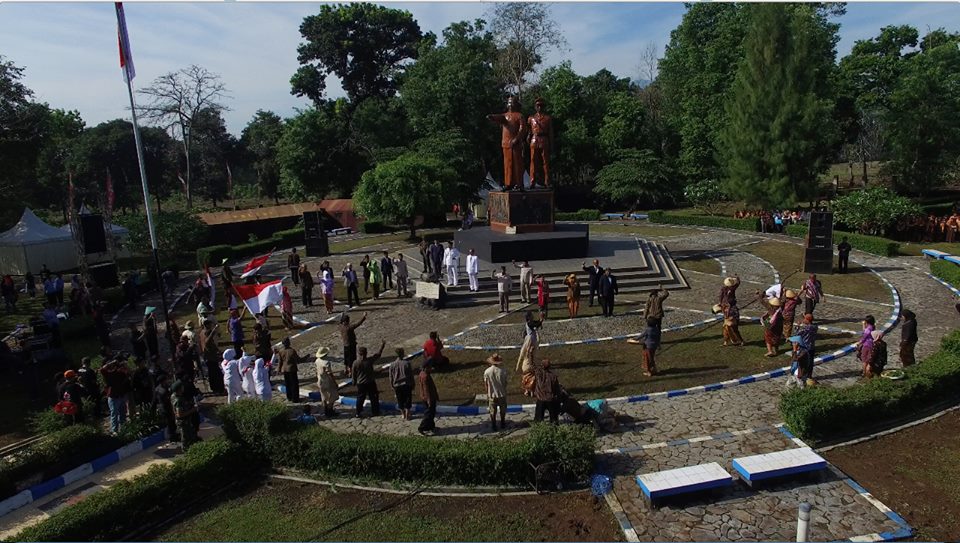 Seni Drama Kolosal Gubernur Suryo