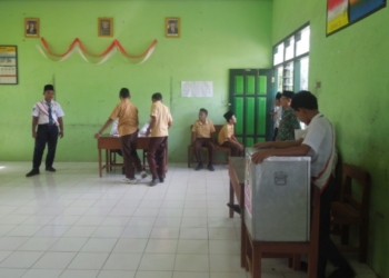 Pesta Demokrasi di Tsanawi Al-Karomah