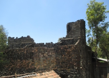 Omah Watu Membuat Kita Terpaku