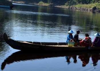 Pelabuhan Perahu Kaliloro Ngawi