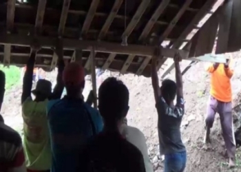 Rumah Sukidi di Ngrambe Terkena Longsor