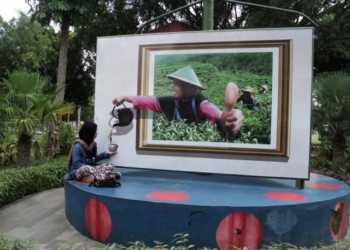 Menikmati Kemegahan Alun – Alun Ngawi