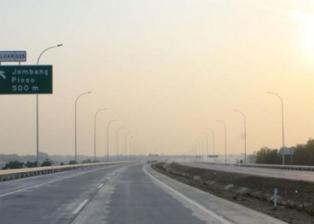 Ruas Jalan Tol Surabaya-Ngawi untuk Arus Mudik dan Balik Tahun 2017