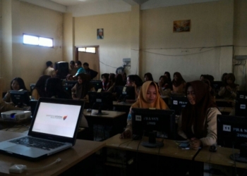 SMK PGRI 4 Ngawi Fasilitasi Siswa dengan Workshop Pembuatan Website Pemasaran