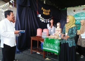 Forsmawi Suguhkan Produk Khas Ngawi dalam Unesa Art nd Culture Festival
