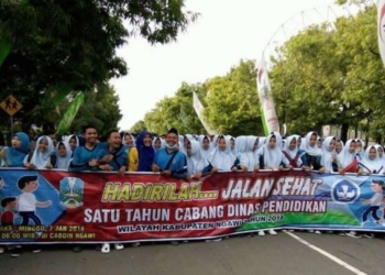 Ribuan Peserta Ikuti Jalan Sehat 1 Tahun Cabang Dinas Pendidikan Wilayah Ngawi