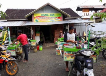 Yani Yantini Sukses Berjualan Pentol Ikan di Tanah Rantau