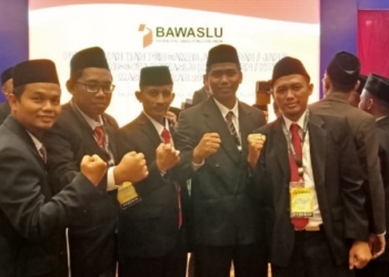 Lima Komisioner Bawaslu Ngawi Dilantik di Jakarta