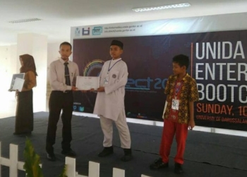 Siswa SMP Luqman Al Hakim Ngawi Borong Juara Darussalam Informatics Engineering Competition 2019
