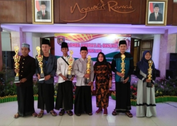 Tim Al-Muqtasida Jogorogo Raih Juara 1 Lomba Hadrah Al Banjari Tingkat SMA Sederajat Kabupaten Ngawi Tahun 2019
