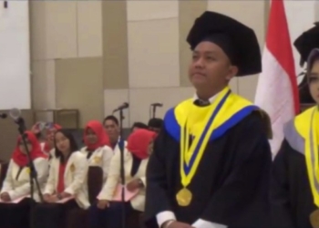 Denny Caknan Terima Penghargaan Khusus dari Rektor Universitas Soerjo Ngawi