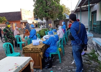FOTO : Kegiatan Rapid Test Serentak di Pasar-Pasar Tradisional Ngawi 5 Juni 2020