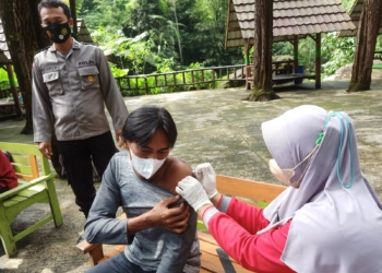 Percepatan, Polres Ngawi Buka Gerai Vaksin di Obyek Wisata Srambang Park