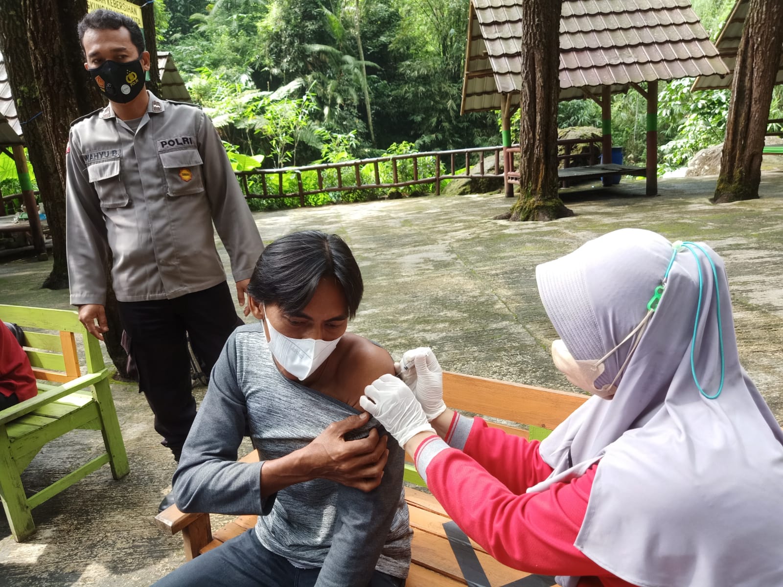 Percepatan, Polres Ngawi Buka Gerai Vaksin di Obyek Wisata Srambang Park