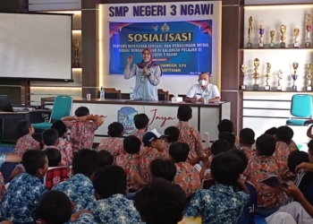 Polres Ngawi Sosialisasikan Cara Cerdas Bermedia Sosial kepada para Pelajar