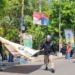 Bawaslu Ngawi Tertibkan APK Langgar Aturan, Terbanyak Dipaku di Pohon