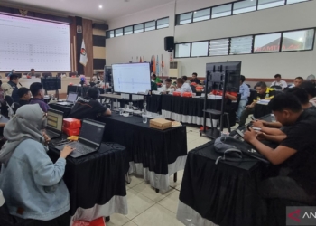 KPU Surabaya rampungkan rekapitulasi kecamatan dengan TPS terbanyak