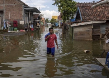 Ratusan Rumah Warga Terdampak Banjir Lampung, Air Mulai Surut