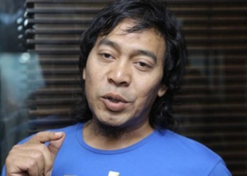 Komeng on Fire: Membongkar Politik dengan Gaya Kocak ala Anak Muda