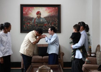 Prabowo Kunjungi Rumah Eks KASAD Almarhum Wismoyo Arismunandar