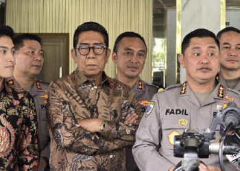 Henry Yoso Temui Kabaharkam Fadil Imran usai Sebut Kapolri Tak Netral