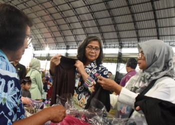PJ Wali Kota Kediri belanja produk UMKM Kelurahan Ngronggo