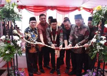Muhdlor: Peresmian SMPN 2 Prambon wujud pemerataan pendidikan