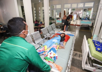 Gempa susulan, pasien RSUD Umar Mas’ud Bawean masih ditempatkan di luar