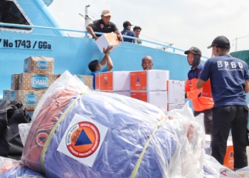 Pemprov Jatim kirim bantuan makanan hingga tenda bagi warga Bawean