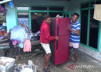 Warga Bawean beranikan diri amankan barang berharga miliknya pascagempa