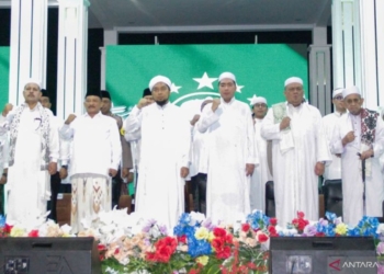Puluhan ribu orang ikuti Shalawat Kebangsaan di Situbondo