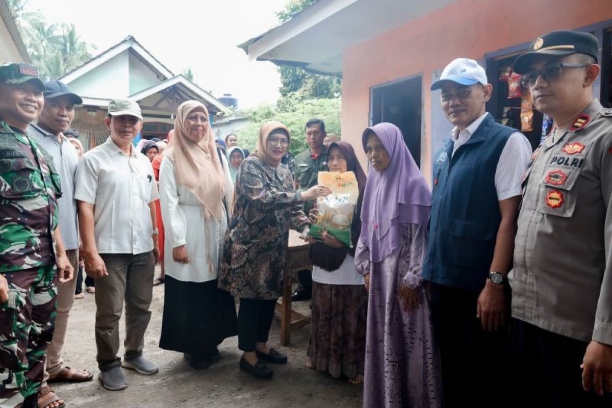 Lumajang sasar pedesaan pada operasi pasar murah