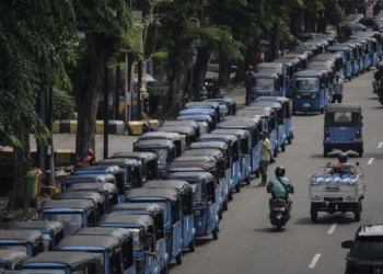 Bajaj Nekat Lawan Arah di Tol Tangerang Gegara Salah Baca Google Maps