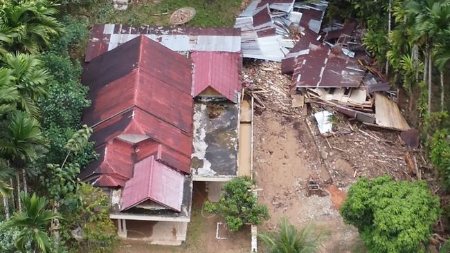 Update Korban Banjir dan Longsor di Sumbar: 26 Meninggal, 11 Hilang