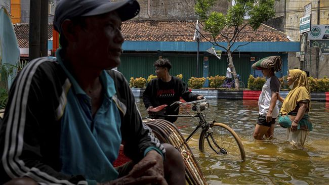 Pj Gubernur Akui 12 Ribu Warga Masih Mengungsi Imbas Banjir Demak