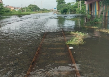 Daop Madiun alihkan perjalanan sejumlah KA akibat banjir Semarang