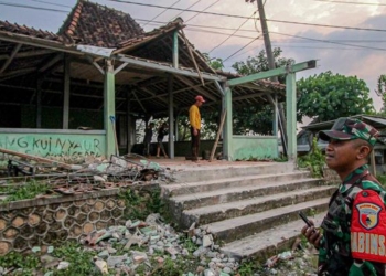 Kerusakan Akibat Gempa di Tuban dan Surabaya