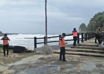 Warga Malang diminta waspadai dampak cuaca ekstrem kawasan pesisir