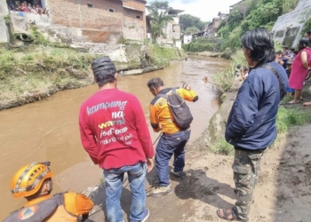Seorang balita dilaporkan hanyut di Sungai Brantas Kota Malang