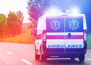 Ambulans Merapat ke TKP Gudang Munisi, Damkar Siaga di Klaster Warga