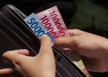 Kades di Tangerang Bagi-bagi Amplop Total Rp500 Juta Demi Anak Nyaleg