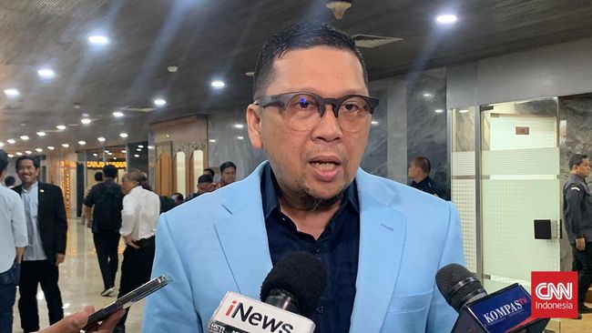 Golkar Respons Usul PSI Jokowi Jadi Ketua Koalisi Prabowo-Gibran