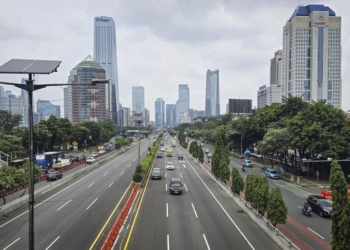 Lengang Jalan Jakarta di Hari Pertama Ramadan