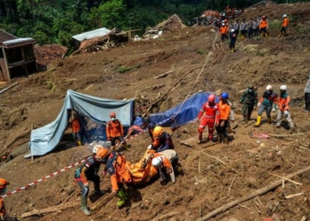 Tim SAR Hentikan Pencarian Korban Longsor Bandung Barat