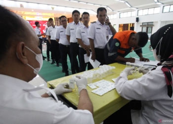Masa angkutan Lebaran, Daop 8 gelar tes narkoba bagi petugas KA